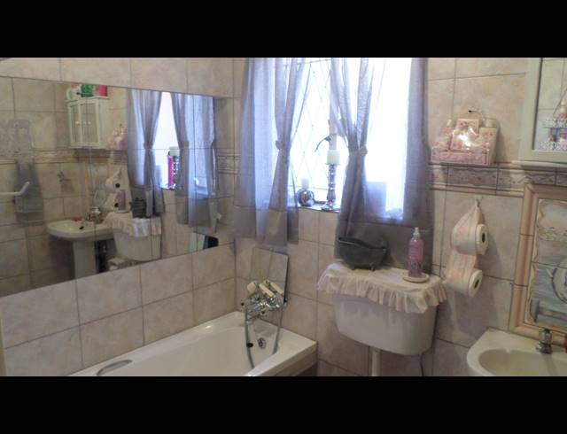 3 BEDROOM HOUSE SOLD IN HESTEAPARK